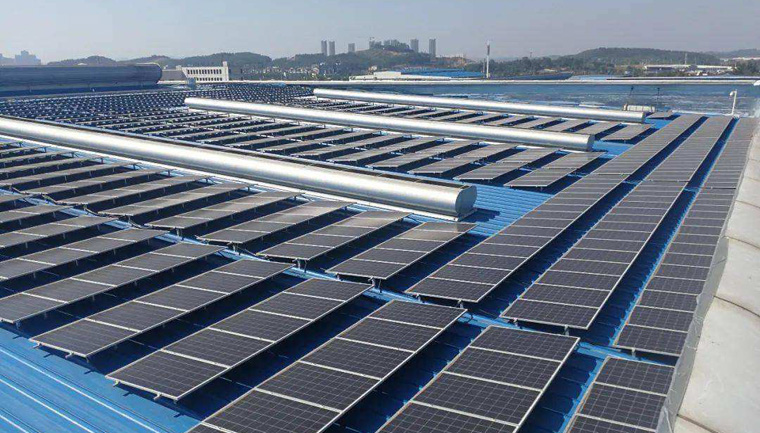 光伏支架國家標(biāo)準(zhǔn)，一個光伏板要多少個支架